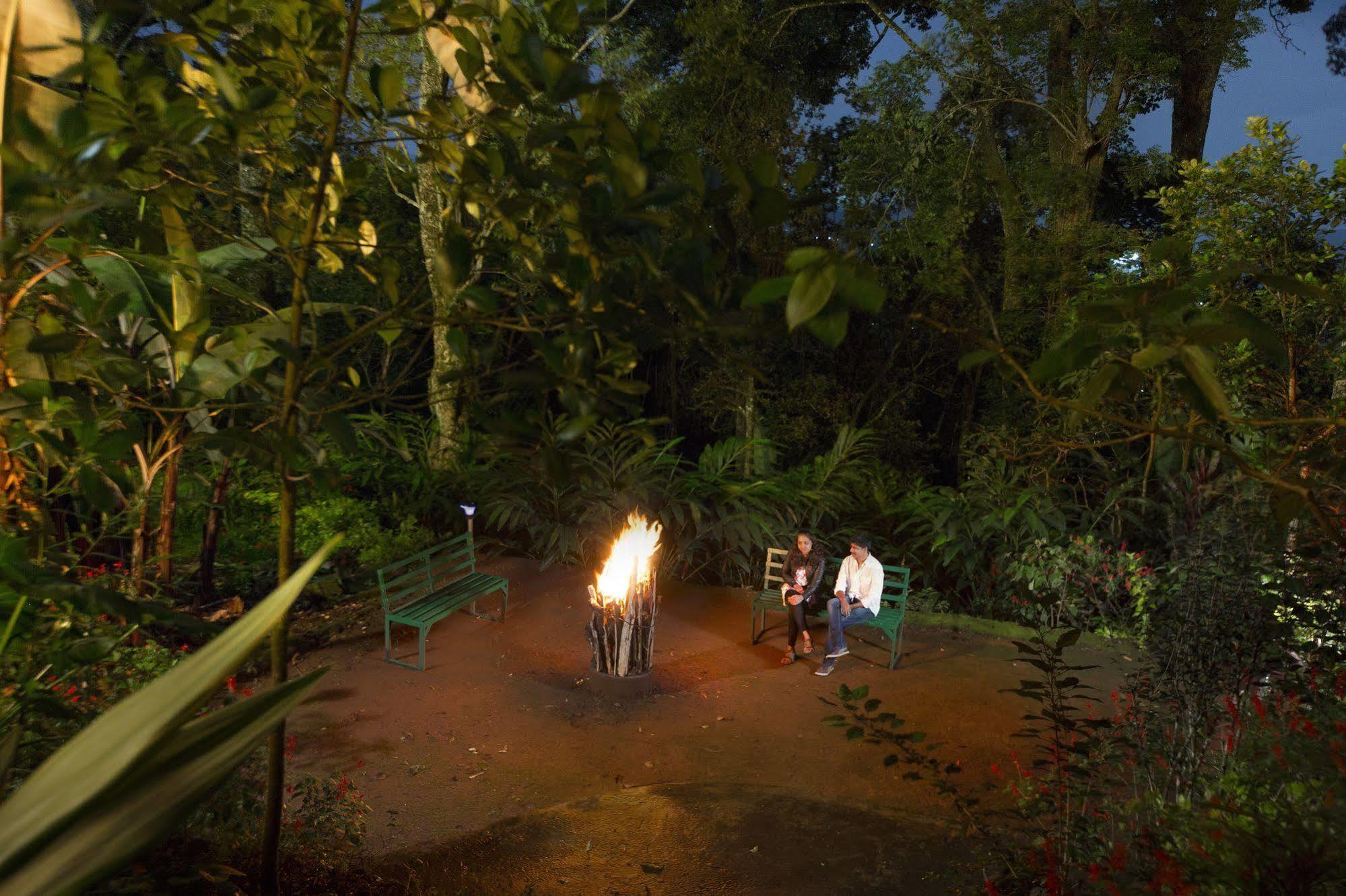 מונאר Madhumanthra Resort - Homestay מראה חיצוני תמונה