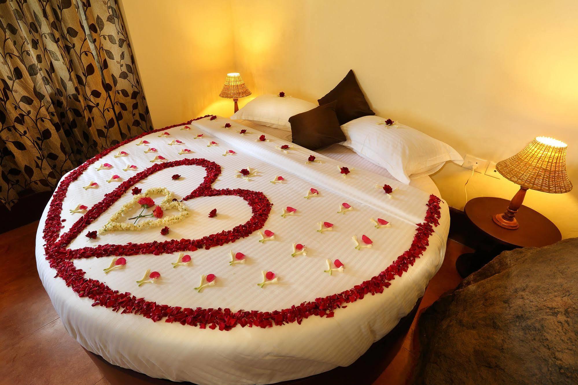 מונאר Madhumanthra Resort - Homestay מראה חיצוני תמונה