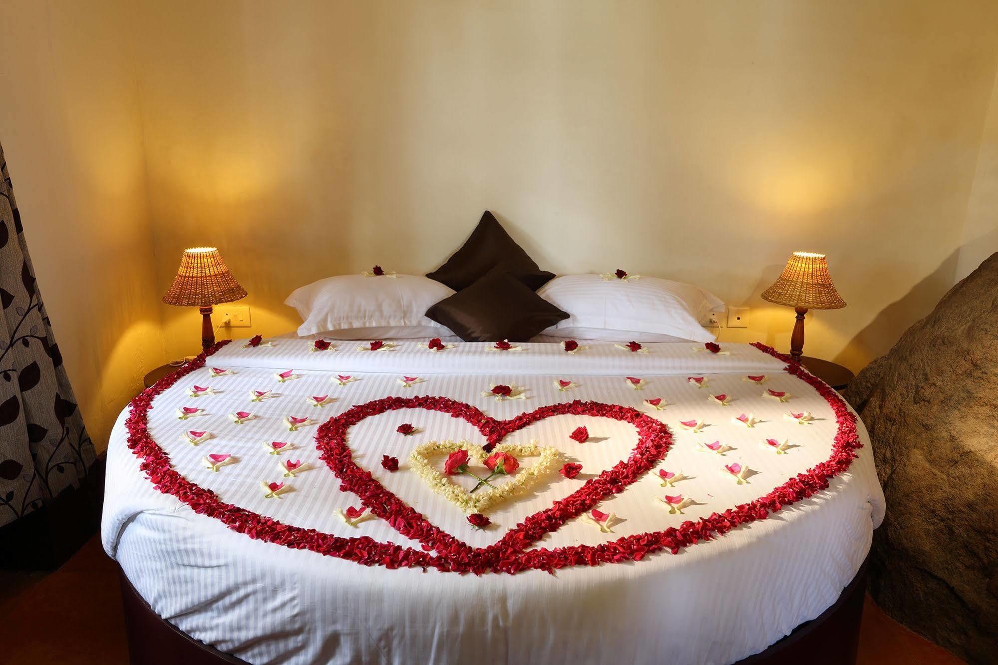 מונאר Madhumanthra Resort - Homestay מראה חיצוני תמונה